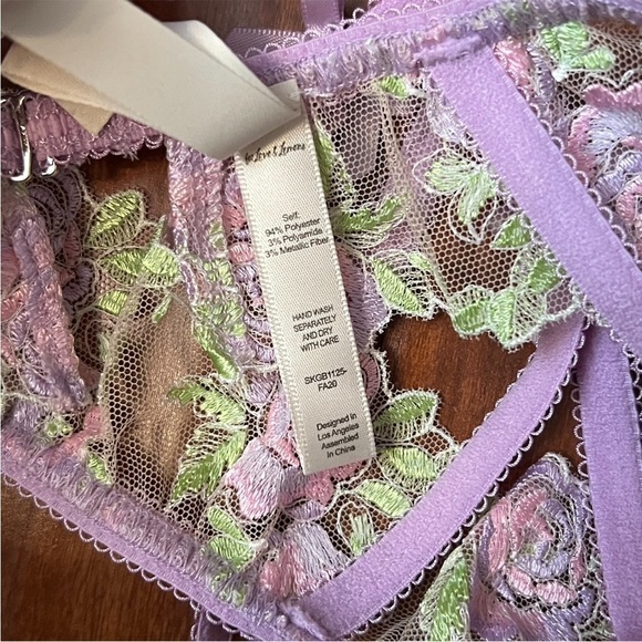 NEW LOVE & LEMONS Lilac Shimmer Floral Lace Ruffle Ribbon Bow Trim Garter Belt S - Picture 8 of 8